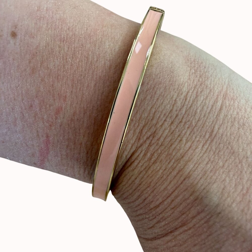 J.Crew Pink Gold-Tone Enamel Hinged Bangle Bracelet Neutral Casual Classic Nude - Picture 6 of 6